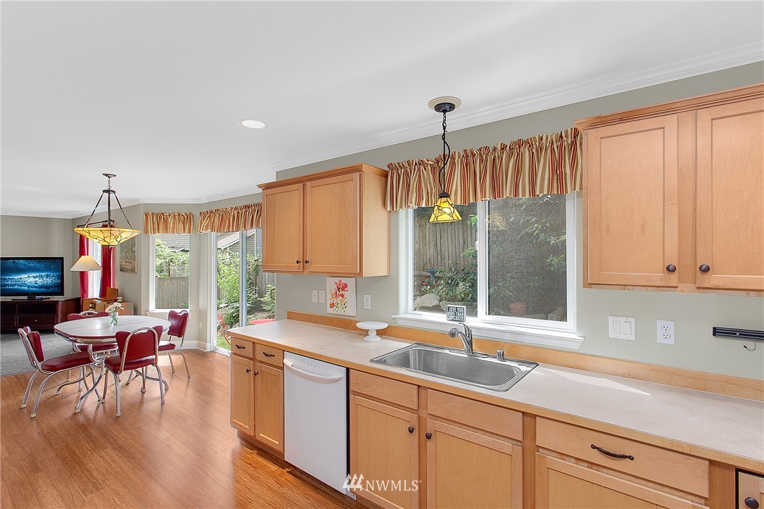 18208 28th Drive Southeast Bothell, WA 98012 - Photo 6 of 24 Gallery Image 6
