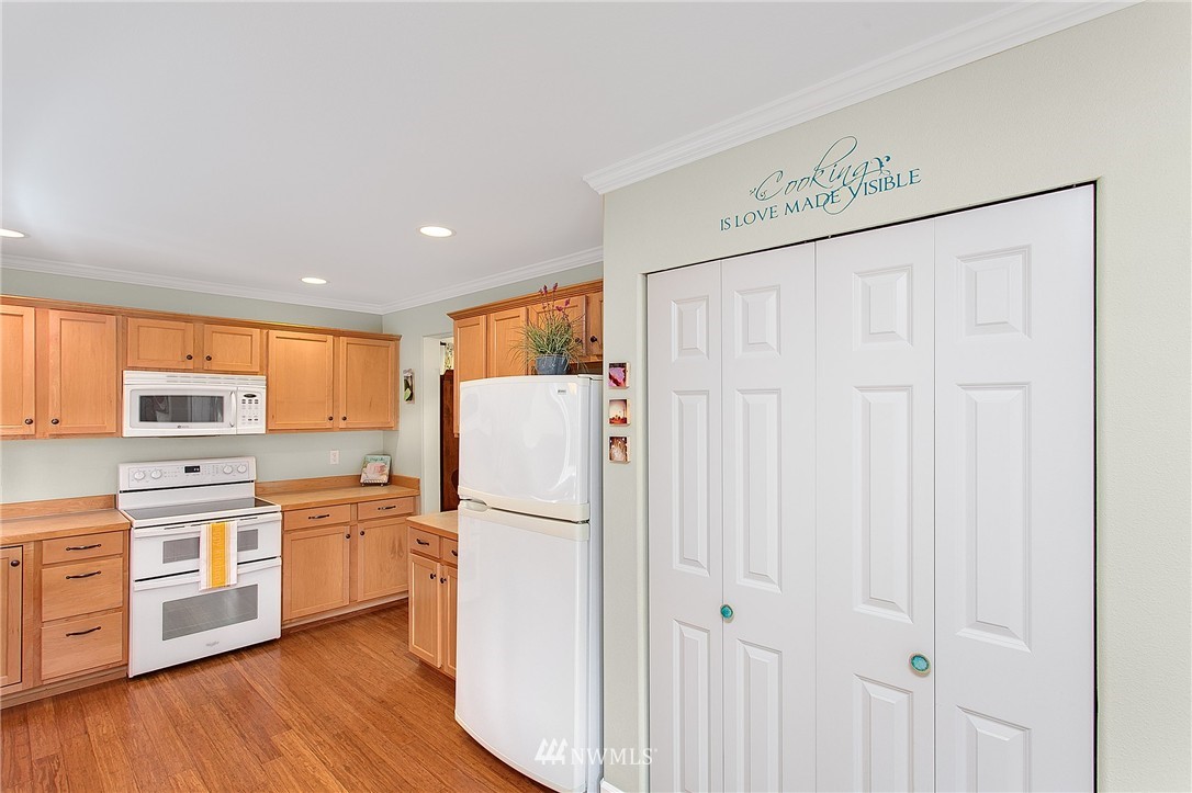 18208 28th Drive Southeast Bothell, WA 98012 - Photo 7 of 24 Gallery Image 7