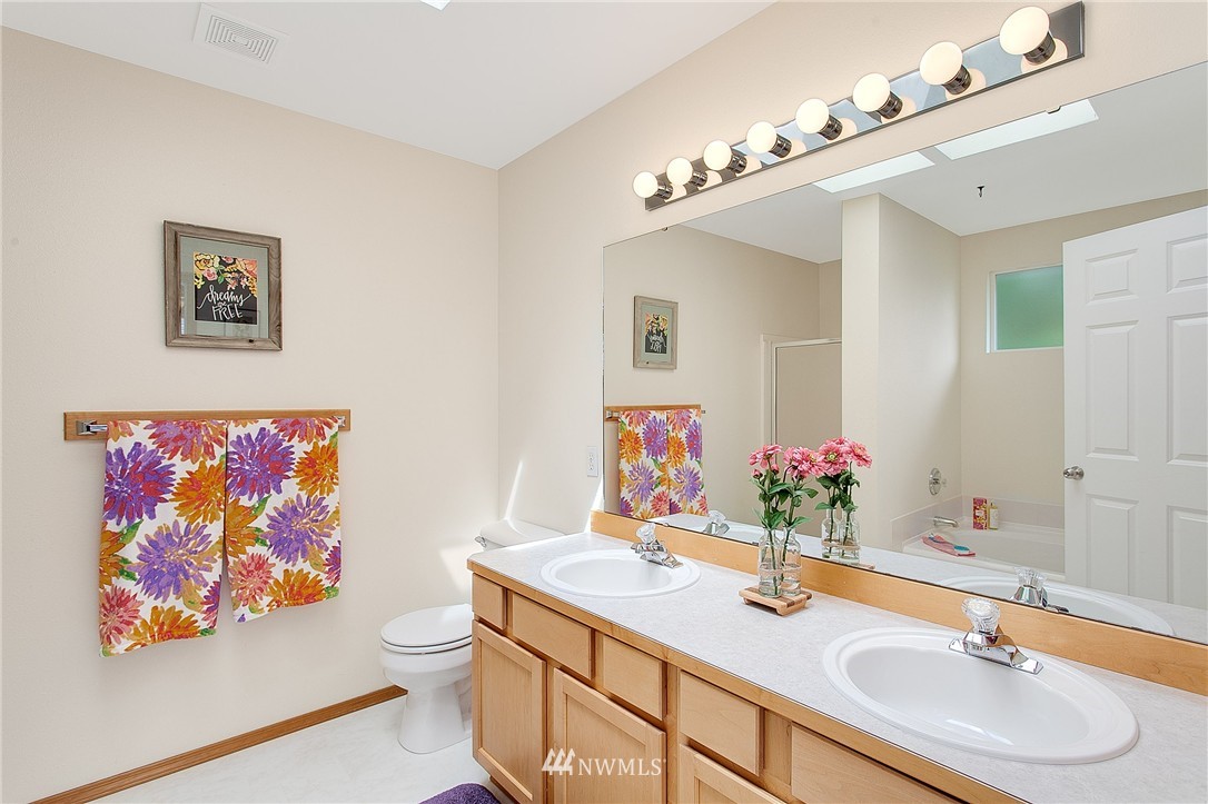 18208 28th Drive Southeast Bothell, WA 98012 - Photo 10 of 24 Gallery Image 10