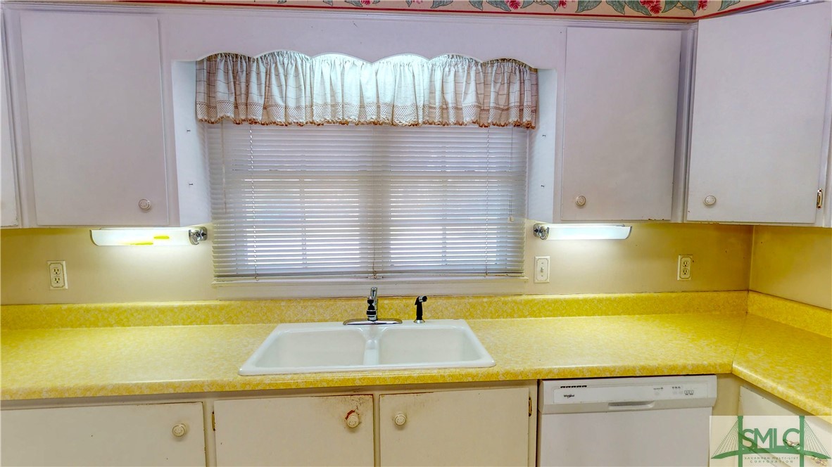 8317 Dale Drive Savannah, GA 31406 - Photo 12 of 46