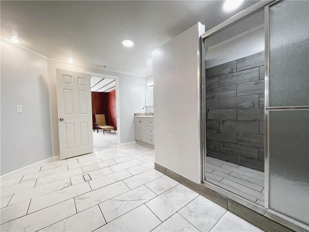 6225 Lollis Creek Road Flowery Branch, GA 30542 - Photo 19 of 36 a view of entryway with shower