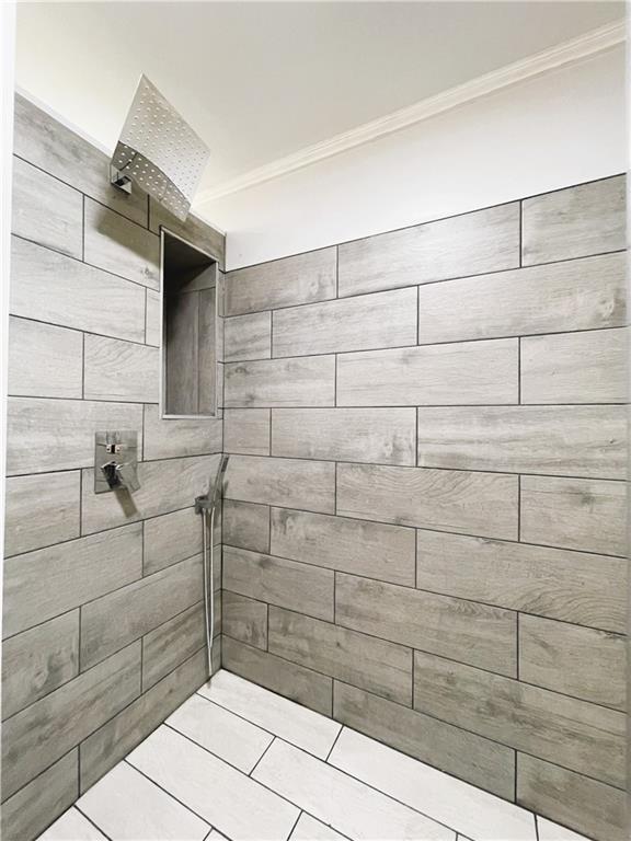 6225 Lollis Creek Road Flowery Branch, GA 30542 - Photo 20 of 36 a bathroom with a shower