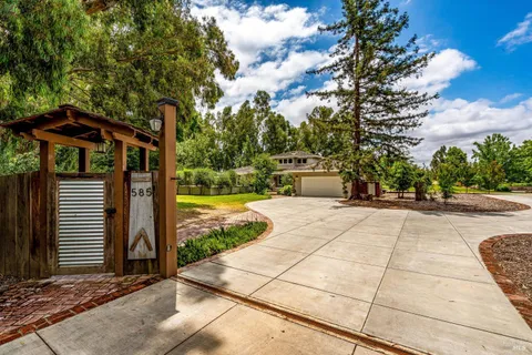$5,300,000 | 585 Denmark Street, Sonoma, CA 95476