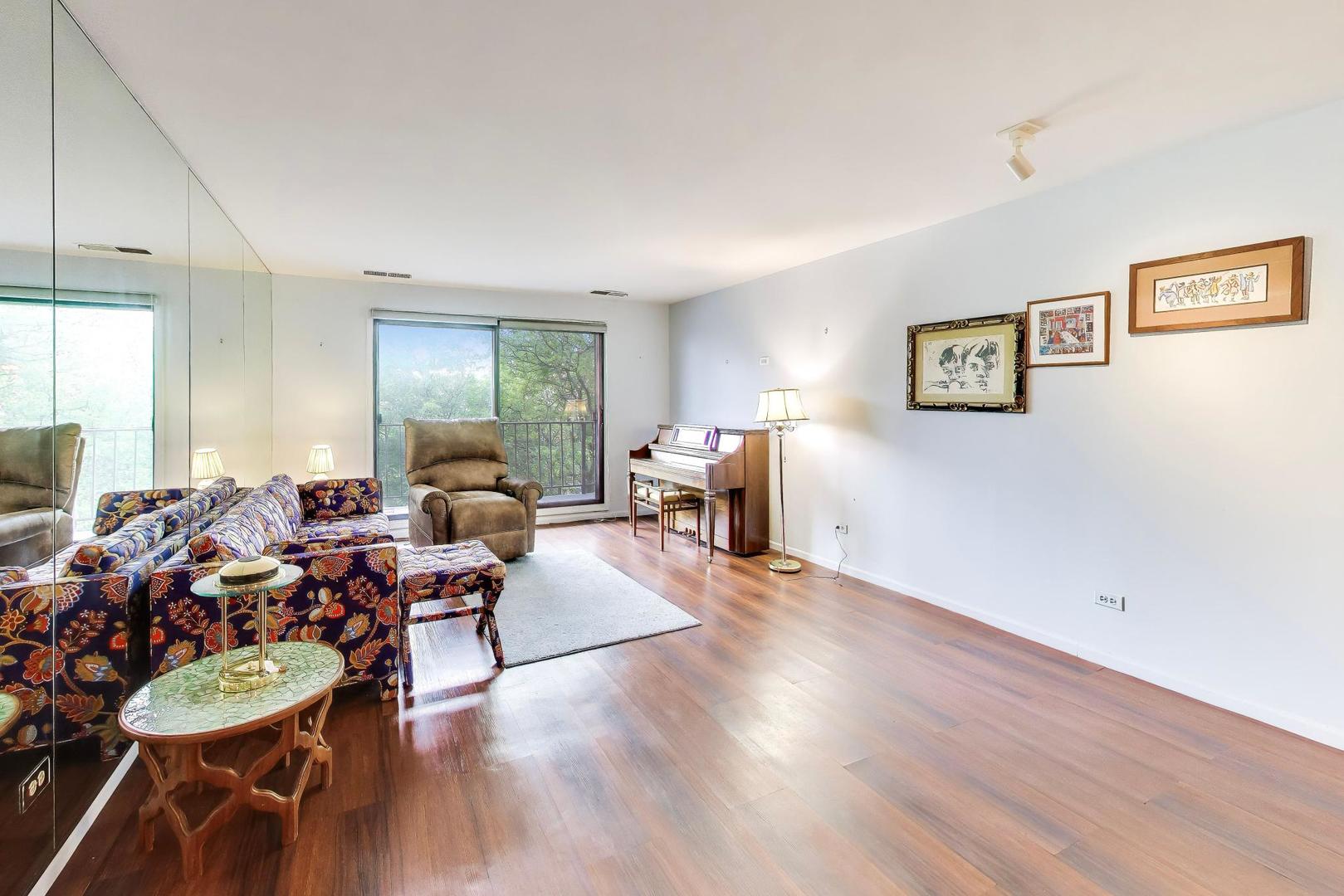9558 Gross Point Road, Unit A605 Skokie, IL 60076 - Photo 5 of 24
