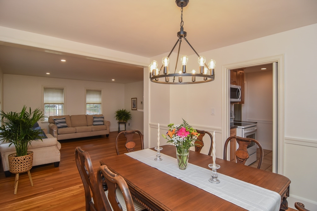 24 Bellevue Road Stoneham, MA 02180 - Photo 8 of 40