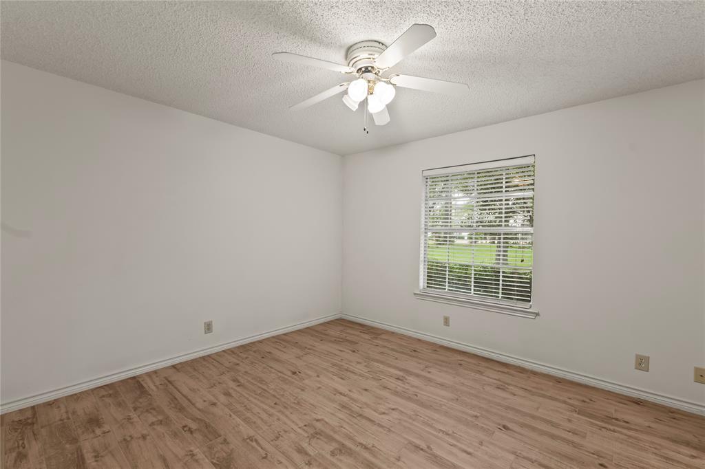 111 Deer Island Road Mabank, TX 75156 - Photo 20 of 26 Bedroom #2