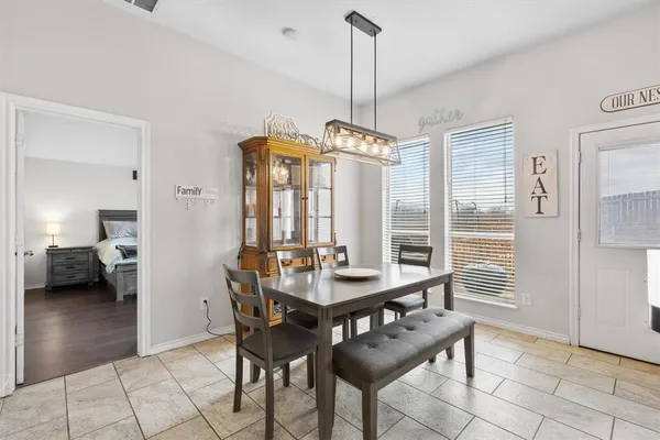 $329,900 | 4001 Park Lane, Sanger, TX 76266
