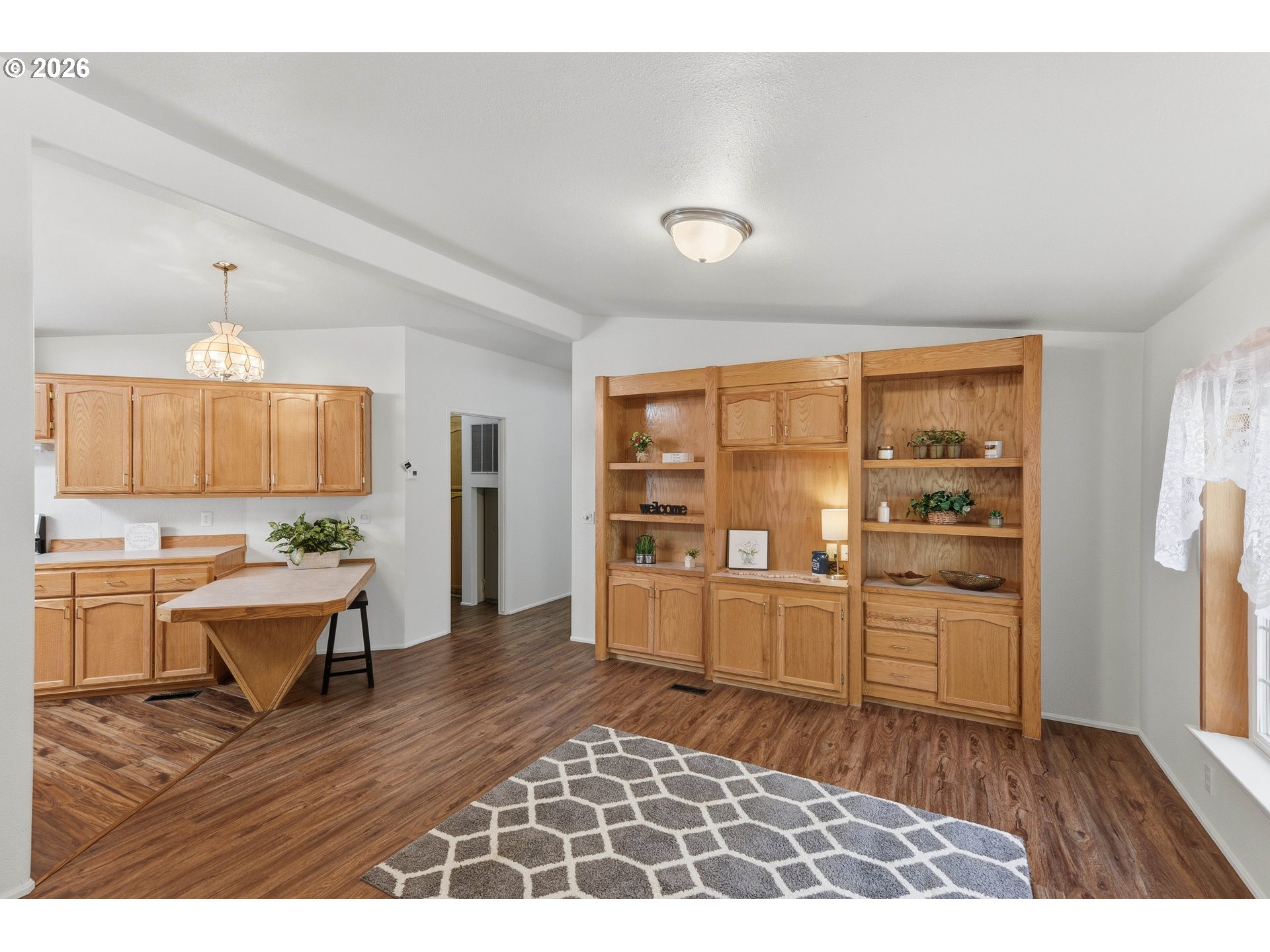 93608 Easy Lane Coos Bay, OR 97420 - Photo 12 of 44 Family Room