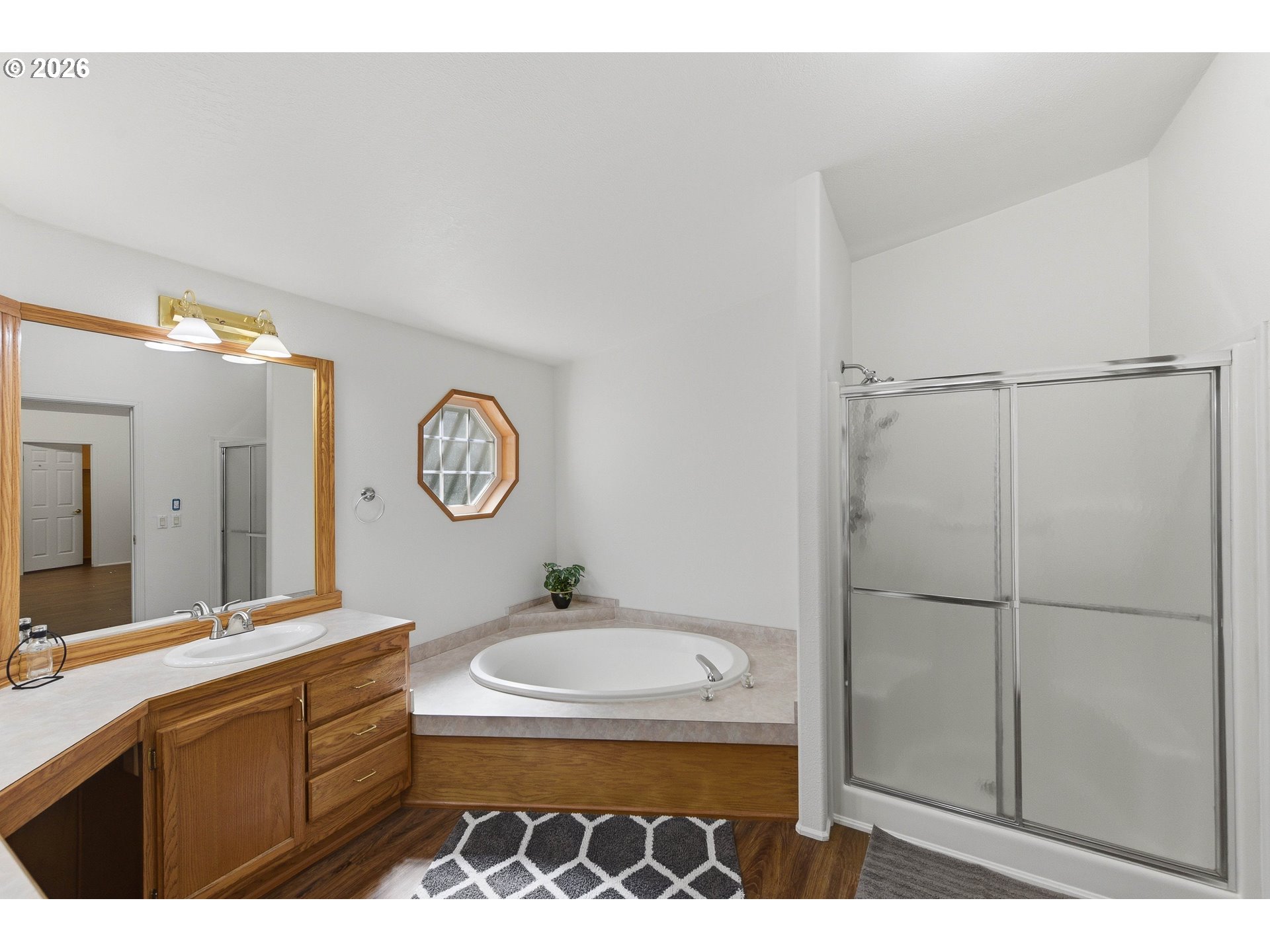 93608 Easy Lane Coos Bay, OR 97420 - Photo 19 of 44 Bathroom, Attached