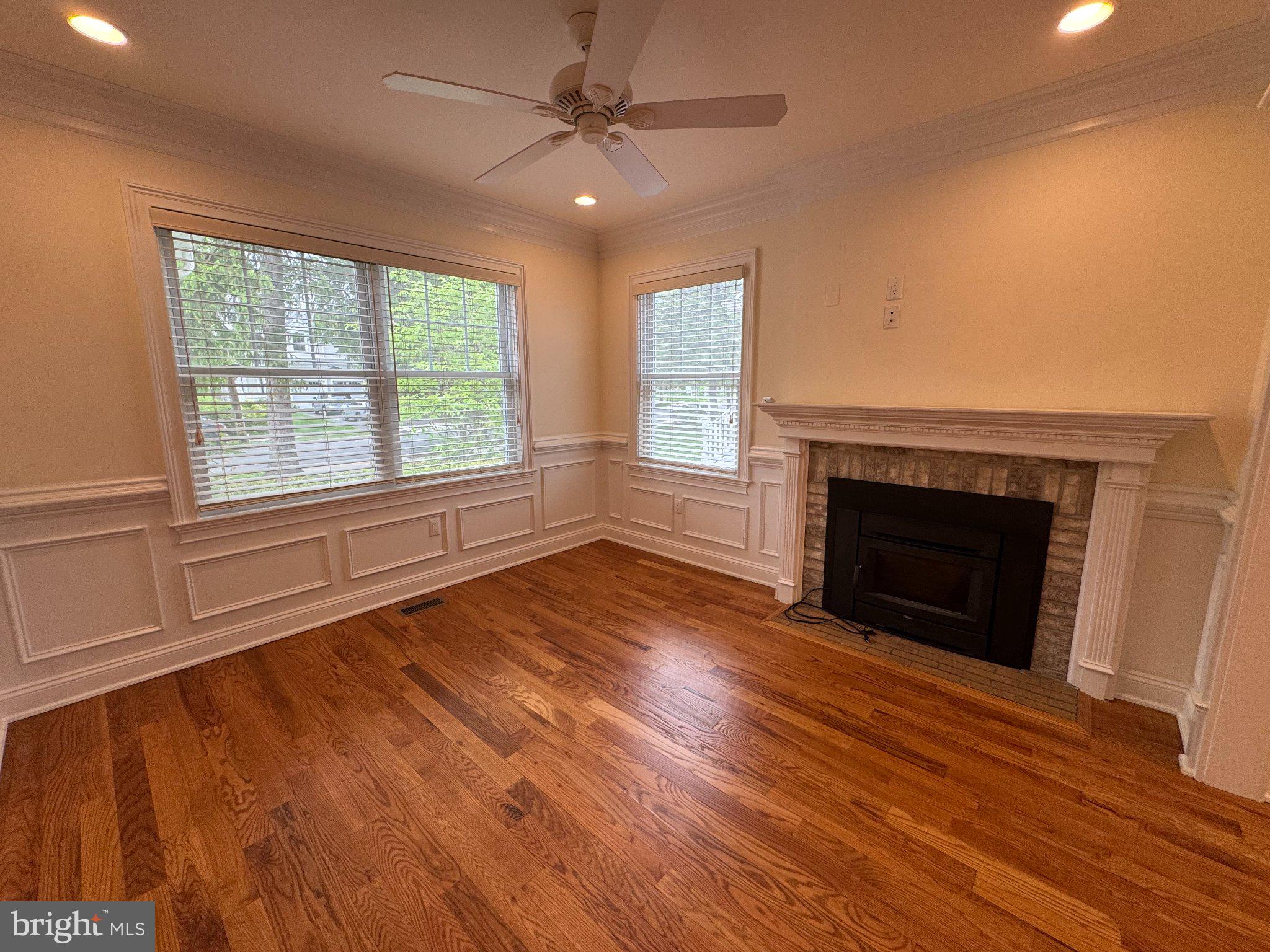 16 Harris Road Princeton, NJ 08540 - Photo 6 of 25 Bright and inviting living space.