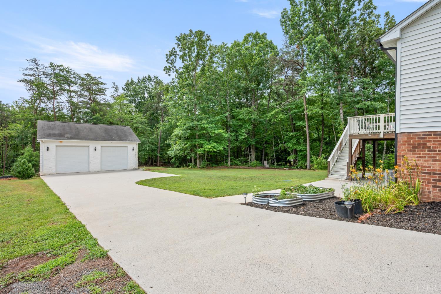 1558 Stonewall Road Concord, VA 24538 - Photo 8 of 56