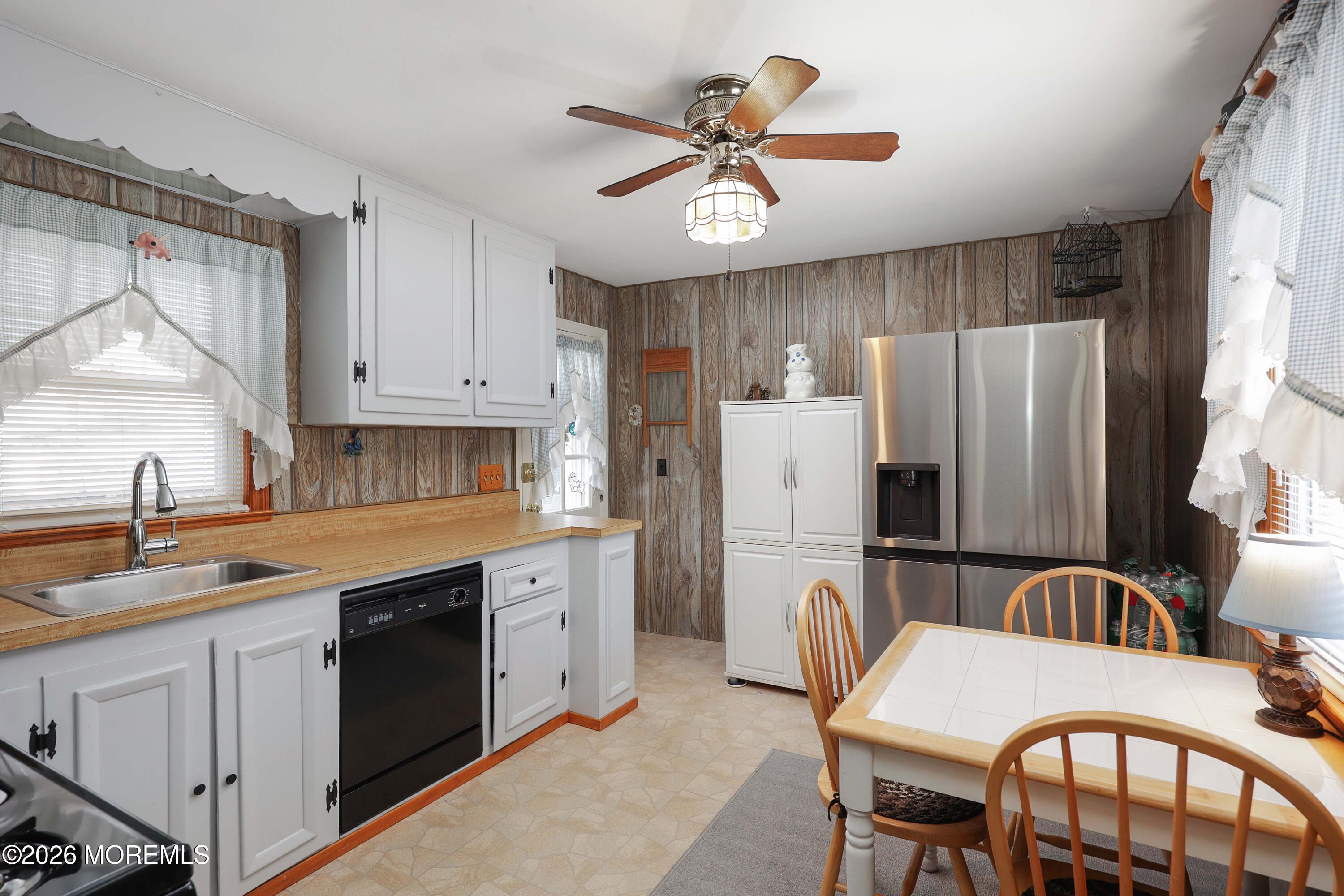 104 Therese Avenue Keyport, NJ 07735 - Photo 13 of 32 758A3205