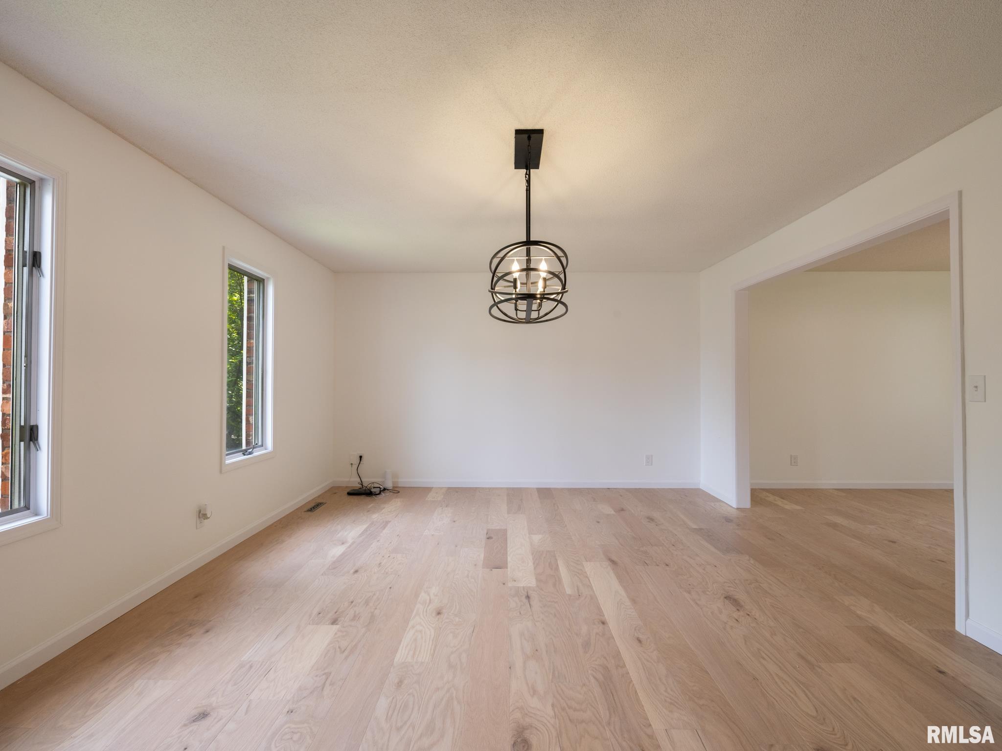 6607 North Camelot Road Peoria, IL 61615 - Photo 27 of 75