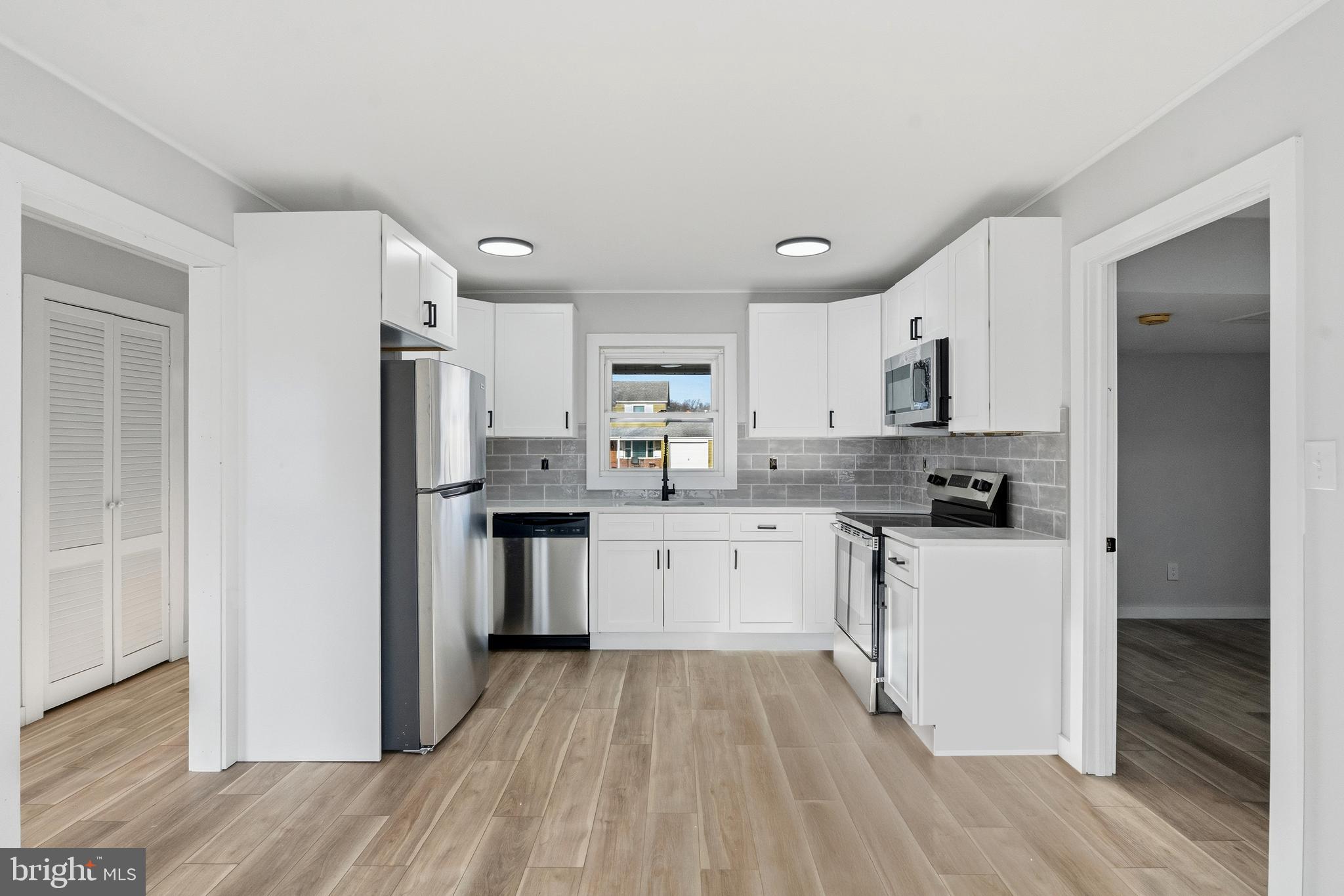 46 Parish Lane Willingboro, NJ 08046 - Photo 8 of 36