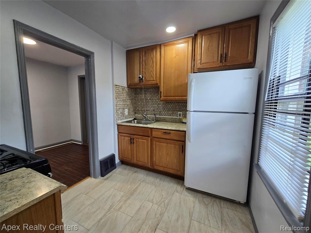 7675 Evergreen Road Detroit, MI 48228 - Photo 33 of 43 Gallery Image 33