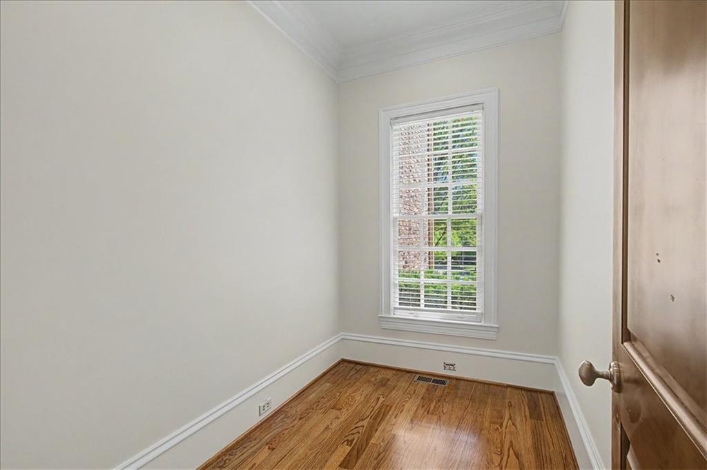 3880 Stratford Walk Circle Atlanta, GA 30342 - Photo 34 of 48
