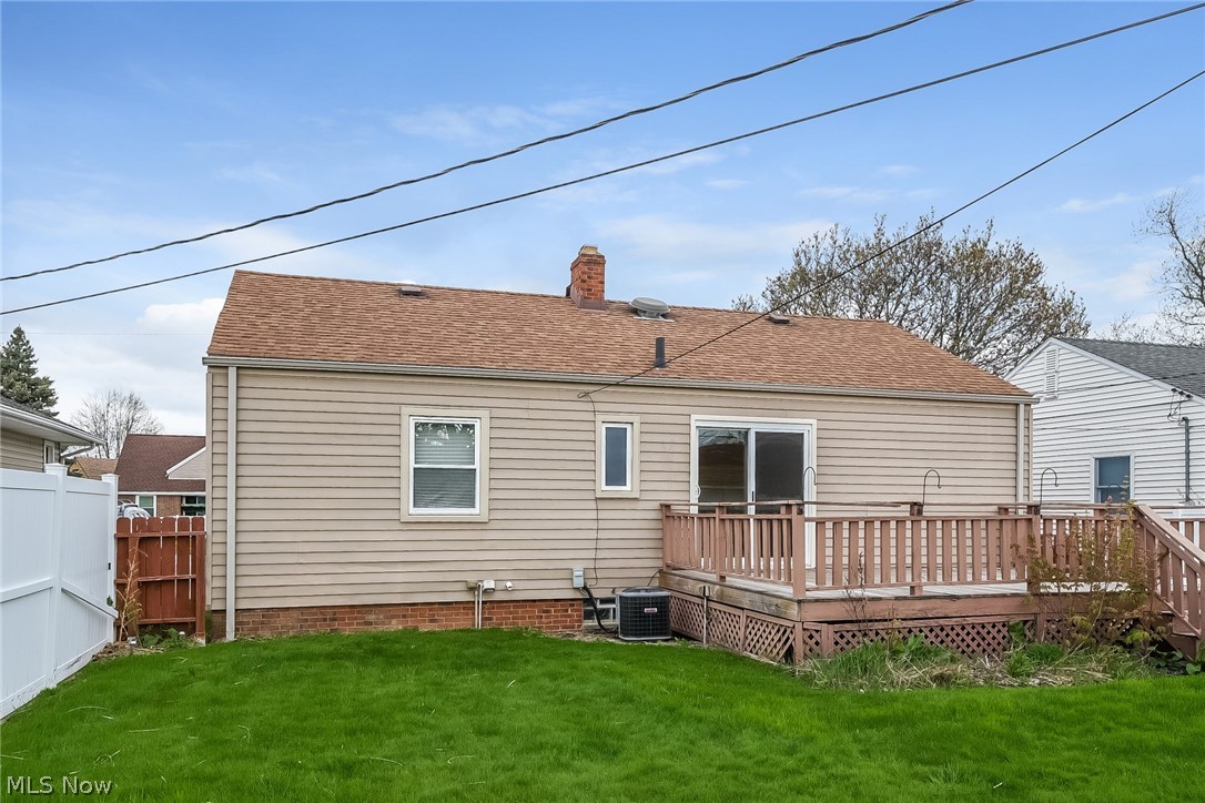 6385 Stanbury Road Parma, OH 44129 - Photo 32 of 35
