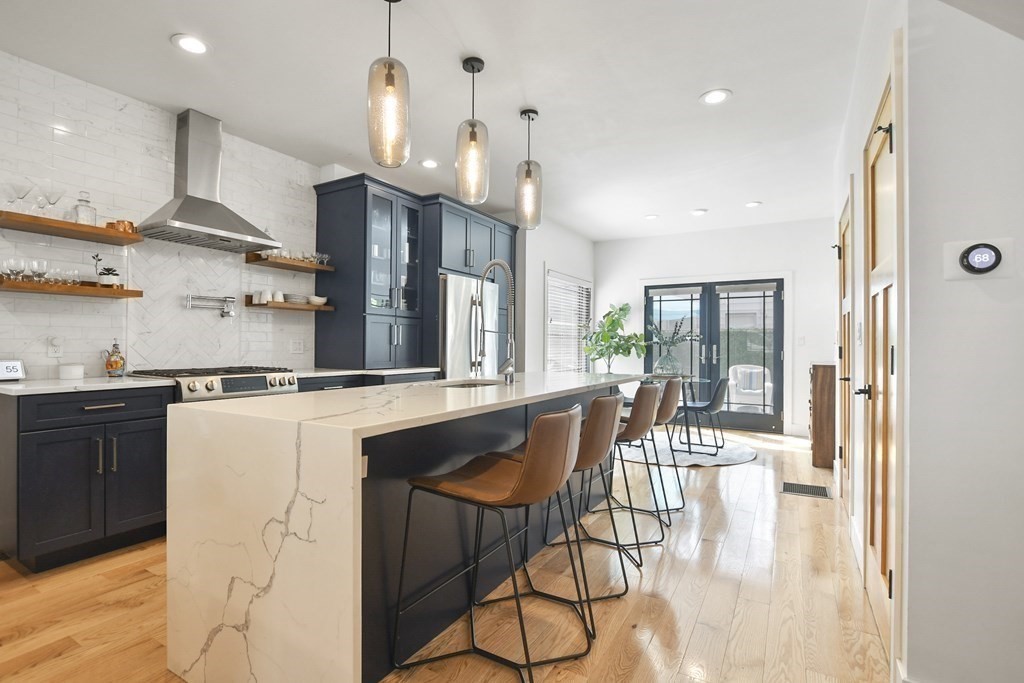 28 F Street Boston, MA 02127 - Photo 2 of 37