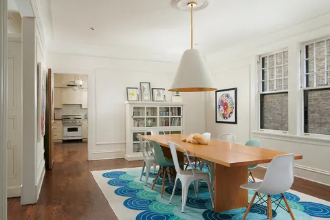 $1,050,000 | 635 West Sheridan Road, Unit 1, Chicago, IL 60613