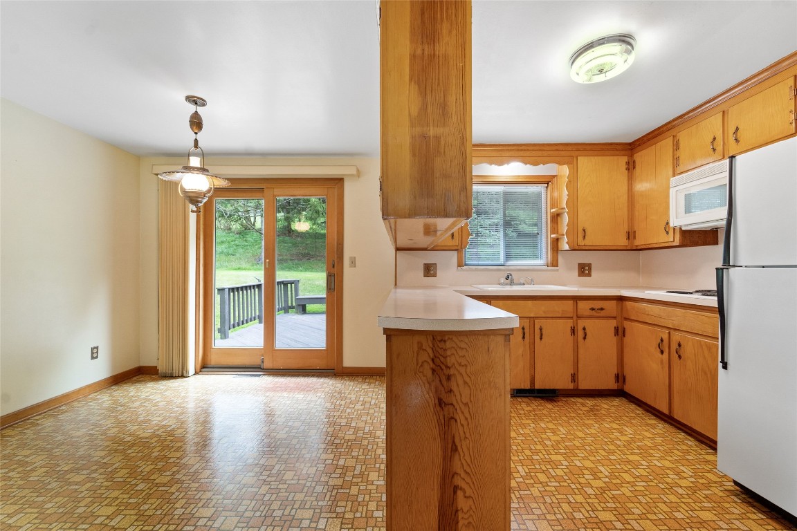4820 Country Club Road Vestal, NY 13850 - Photo 11 of 24 Gallery Image 11