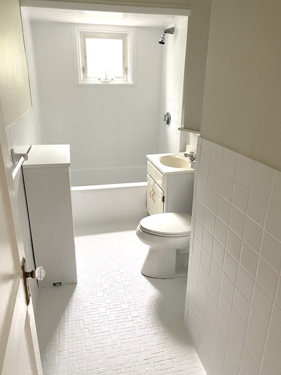 1139 Beacon Street, Unit 1 Newton, MA 02461 - Photo 6 of 13