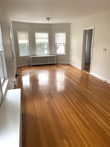 $2,500 | 1139 Beacon Street, Unit 1, Newton, MA 02461