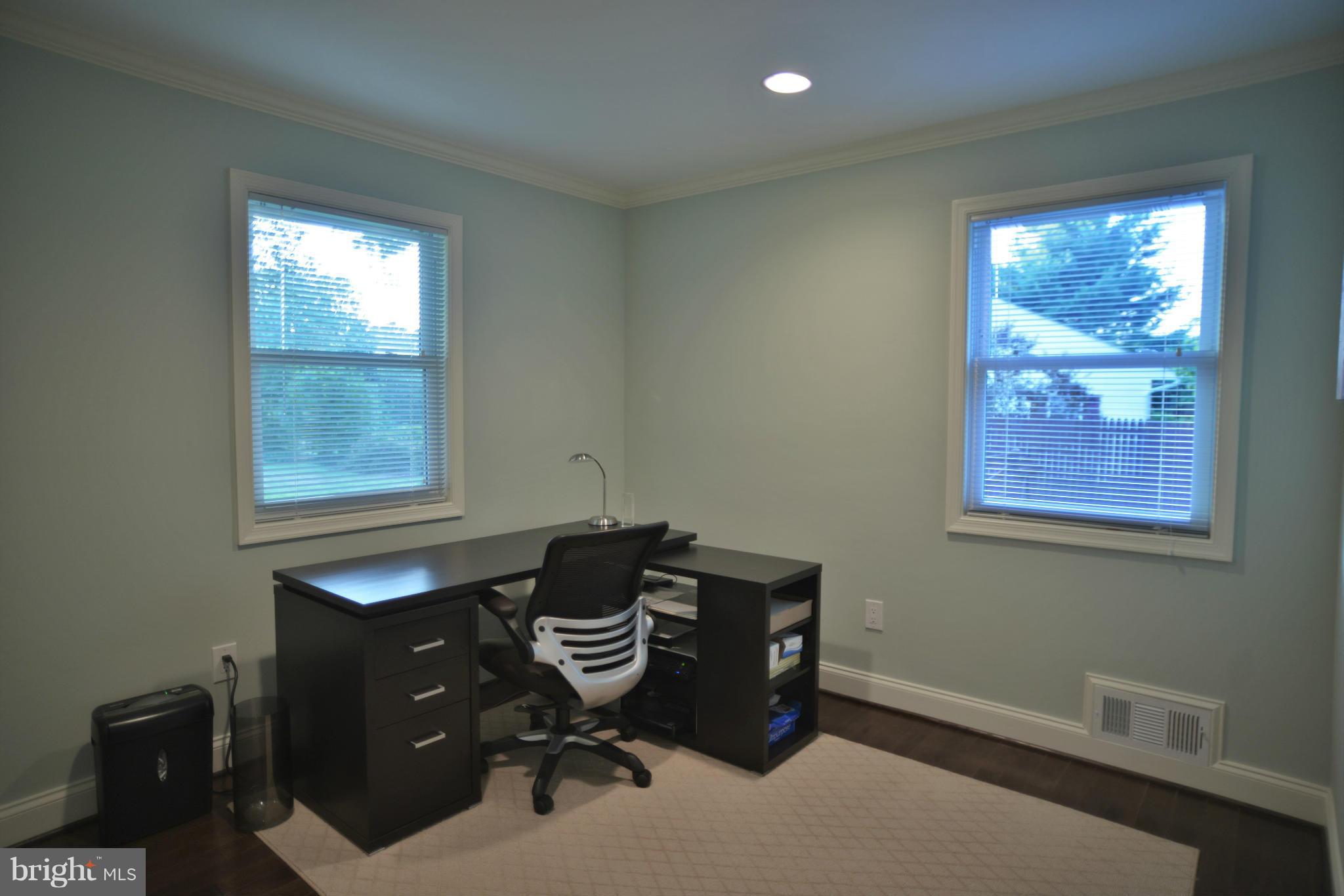 24417 Hanson Road Gaithersburg, MD 20882 - Photo 20 of 30 Bedroom