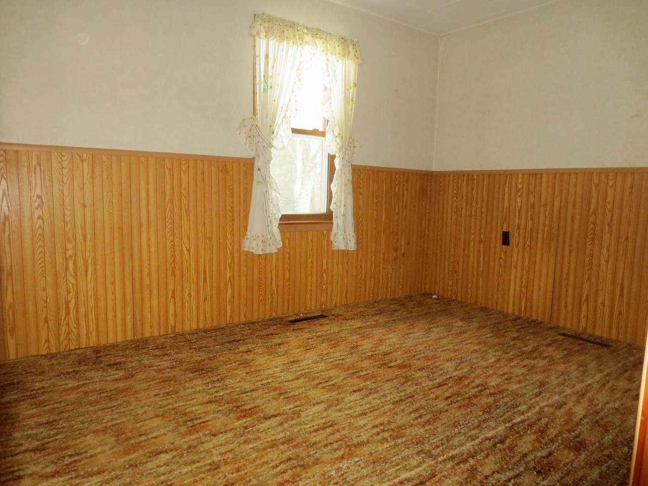 5211 Hixon Lake Road Rhinelander, WI 54501 - Photo 12 of 24 Gallery Image 12