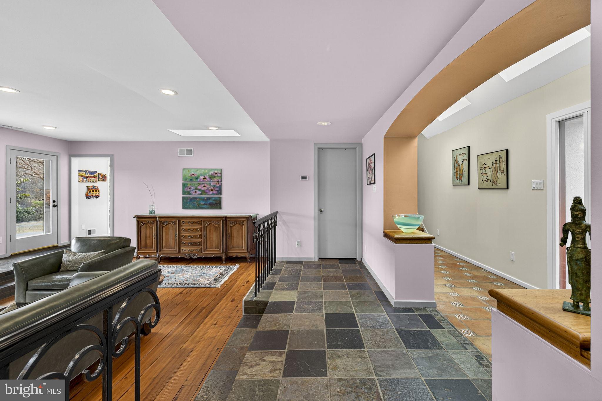 3850 Cobbler Mountain Road Delaplane, VA 20144 - Photo 11 of 132 Family room