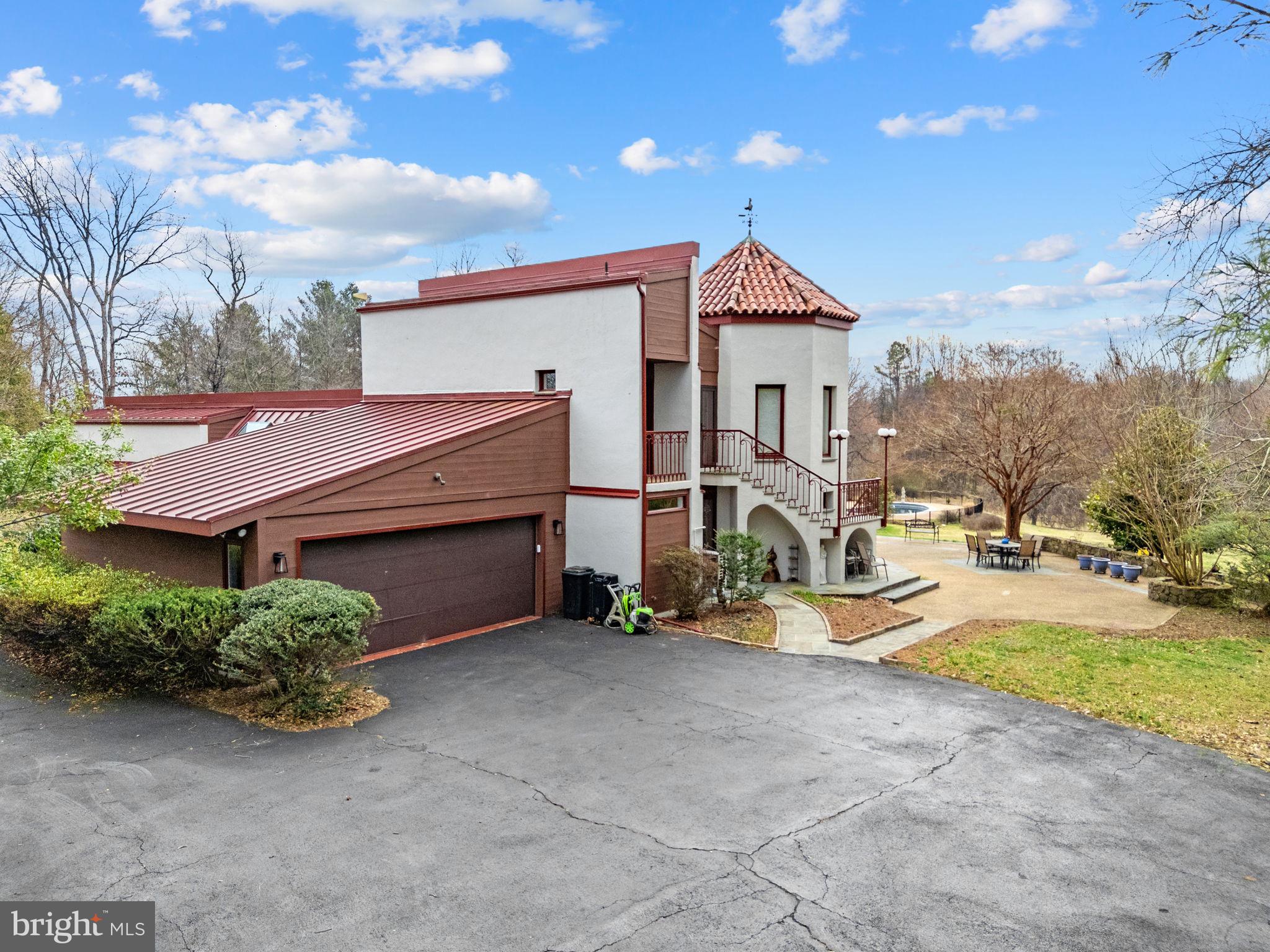 3850 Cobbler Mountain Road Delaplane, VA 20144 - Photo 126 of 132 Garage view