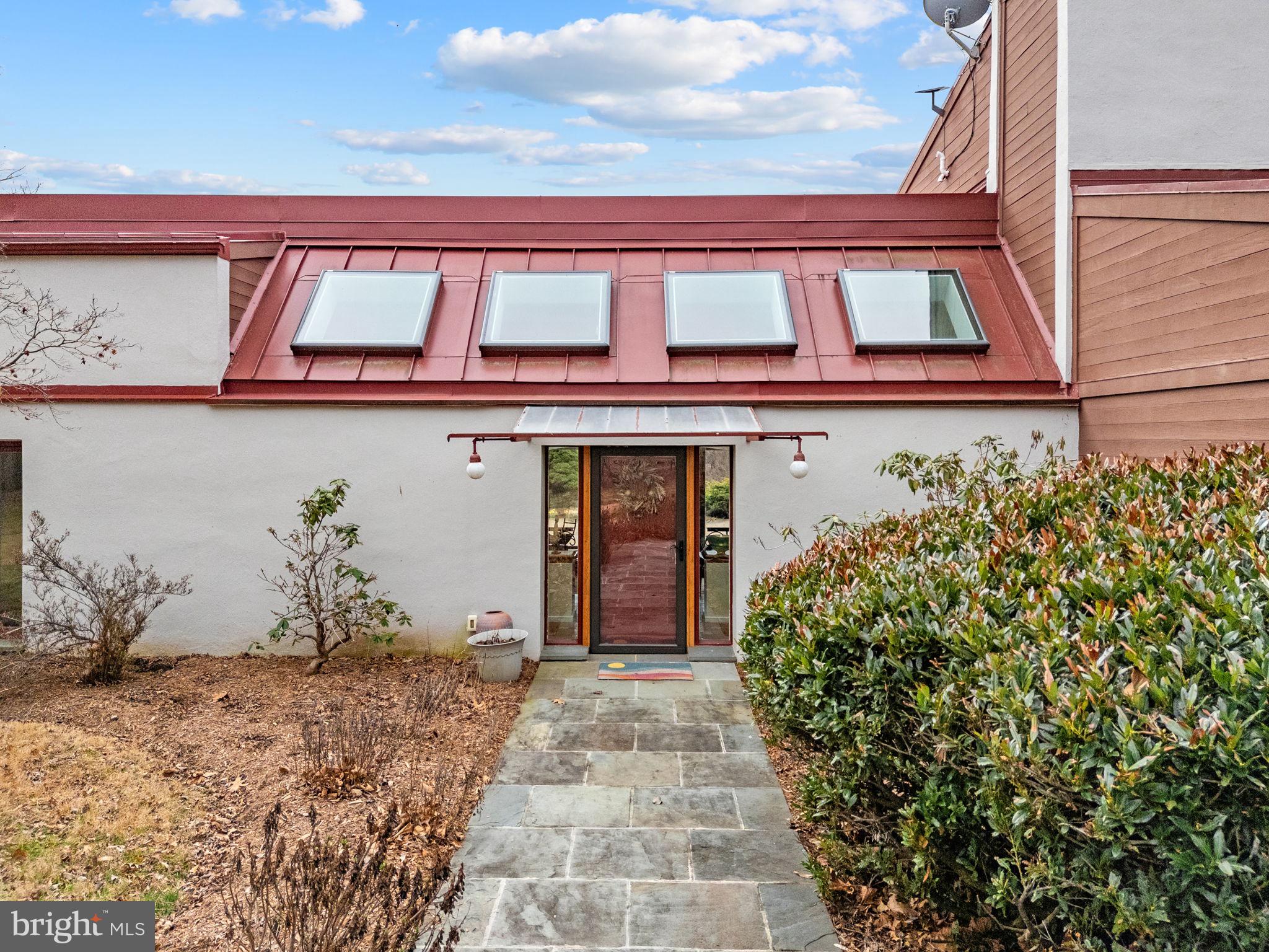 3850 Cobbler Mountain Road Delaplane, VA 20144 - Photo 128 of 132 Front entry