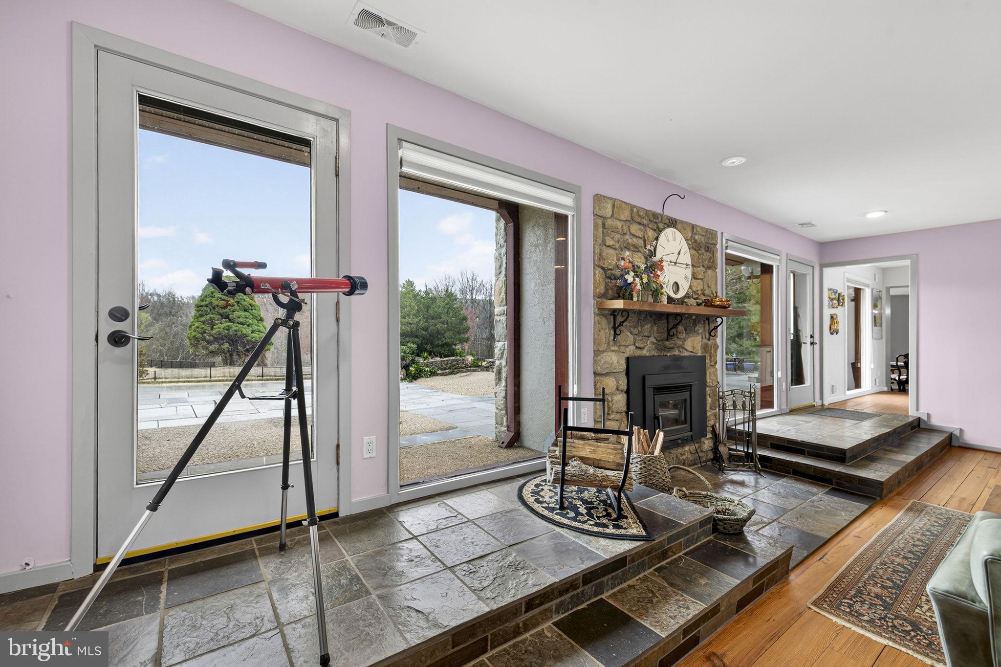 3850 Cobbler Mountain Road Delaplane, VA 20144 - Photo 21 of 132 Family room