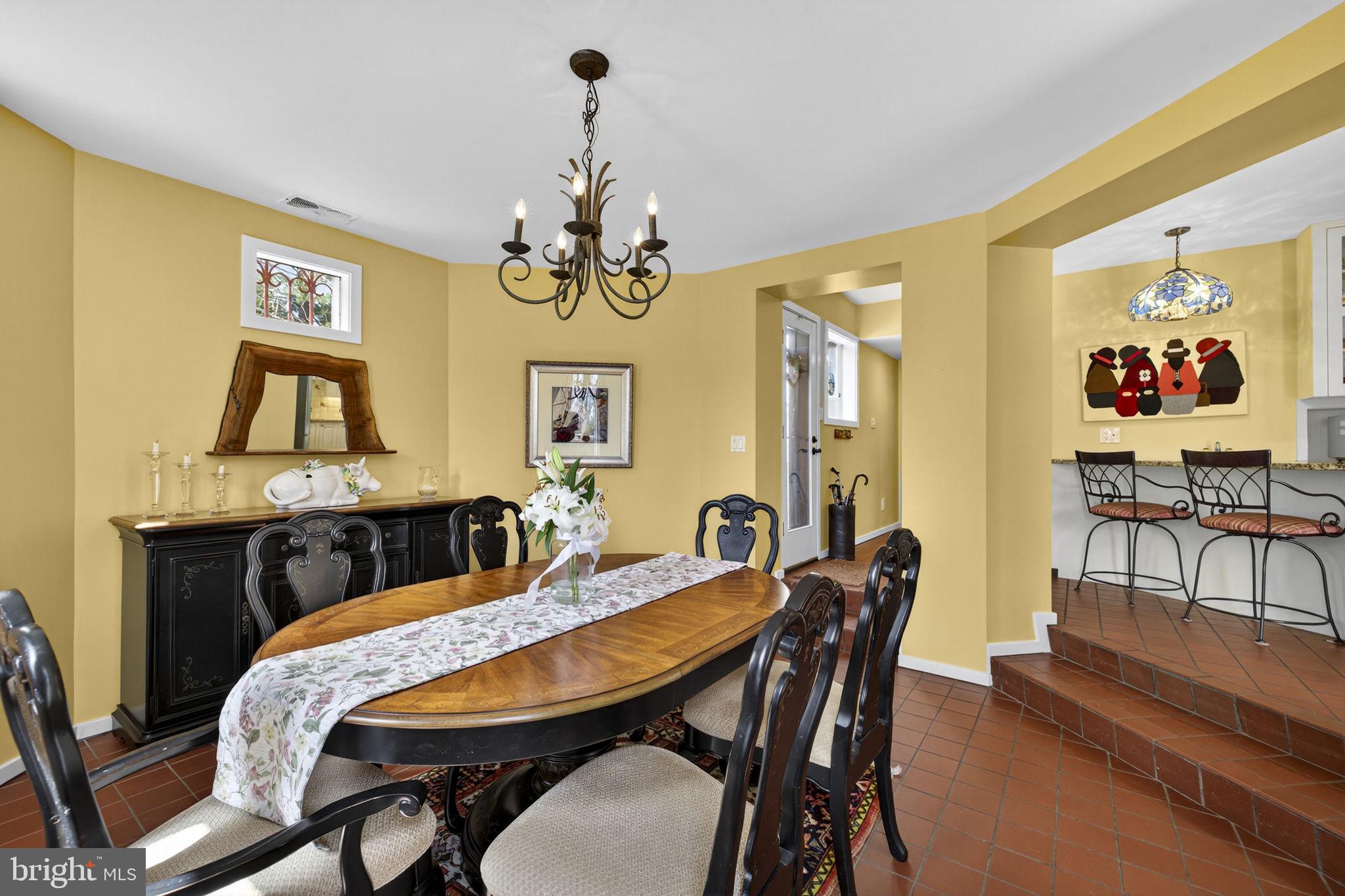 3850 Cobbler Mountain Road Delaplane, VA 20144 - Photo 39 of 132 Dining room