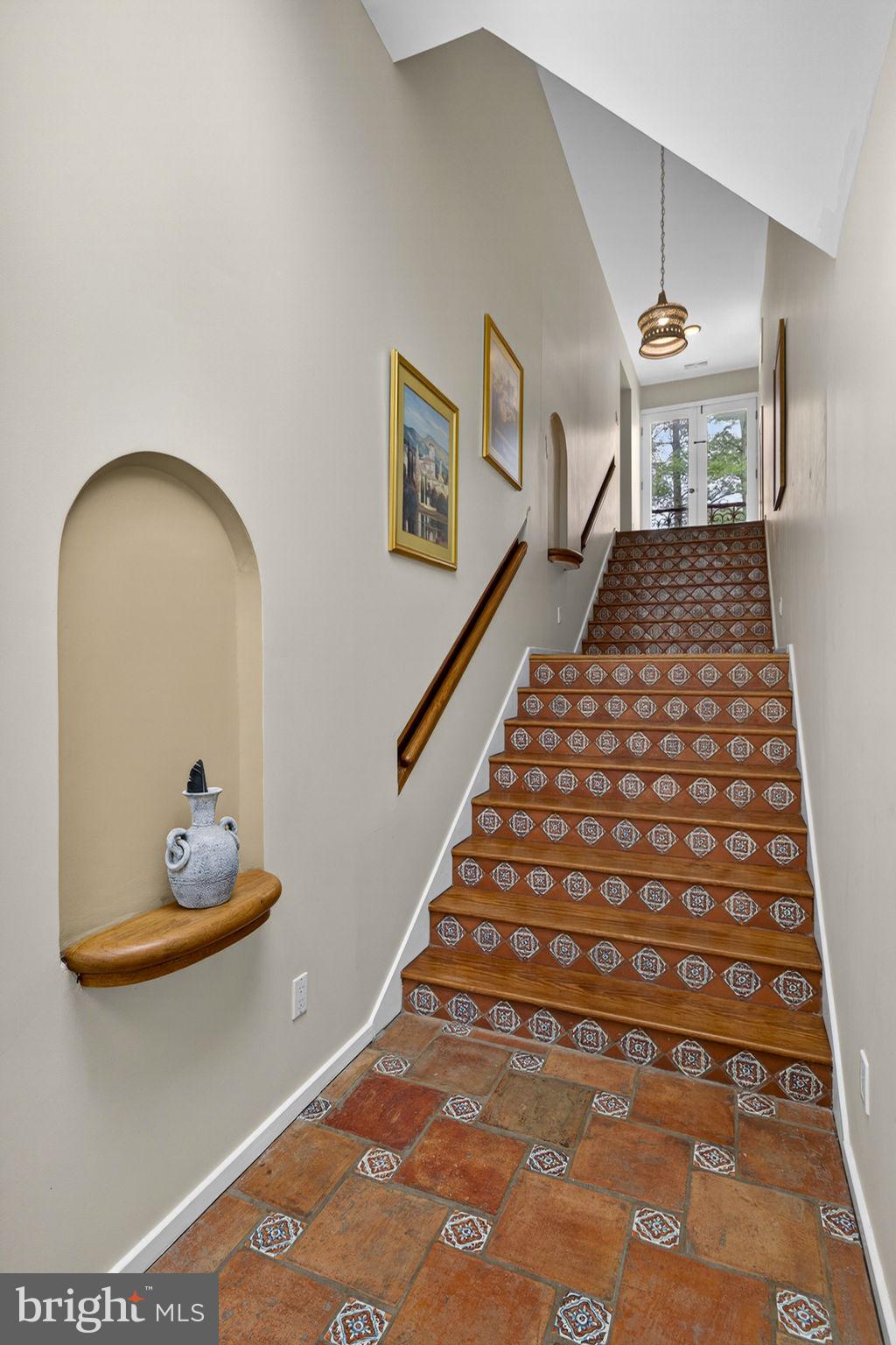 3850 Cobbler Mountain Road Delaplane, VA 20144 - Photo 62 of 132 Stairs