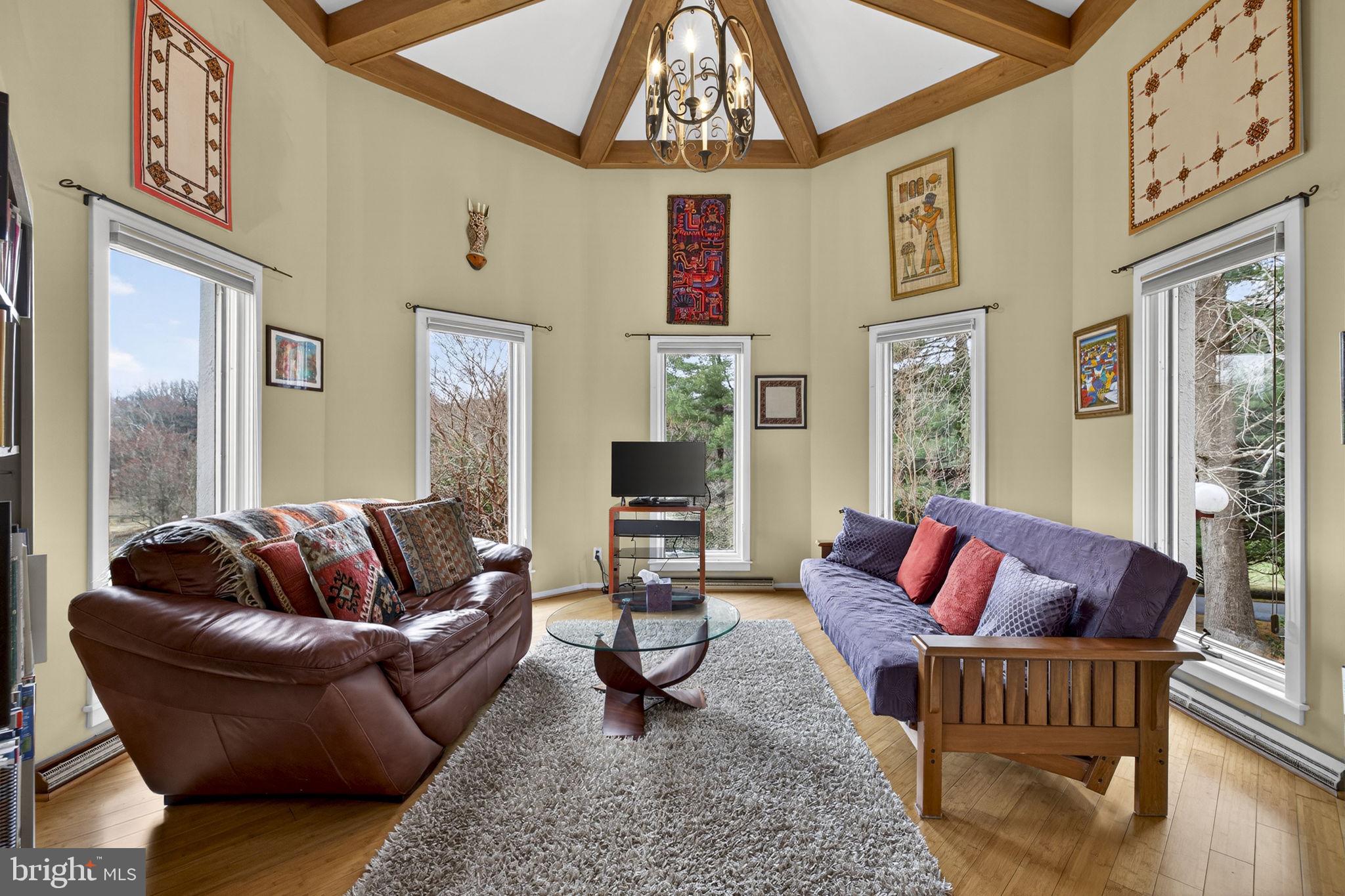 3850 Cobbler Mountain Road Delaplane, VA 20144 - Photo 75 of 132 Sitting room in the Turret
