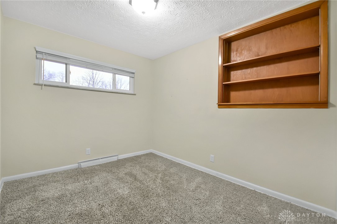 3617 Claybourne Road Kettering, OH 45429 - Photo 13 of 27