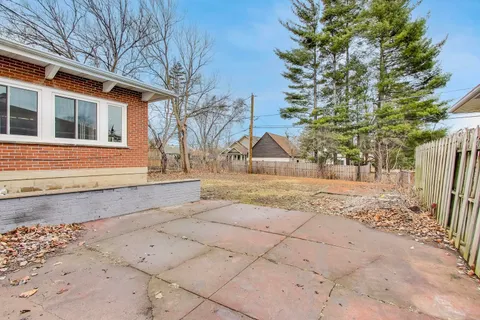 $450,000 | 403 Dalton Avenue, Mundelein, IL 60060