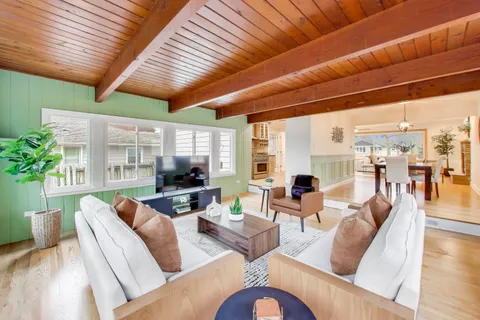 $450,000 | 403 Dalton Avenue, Mundelein, IL 60060