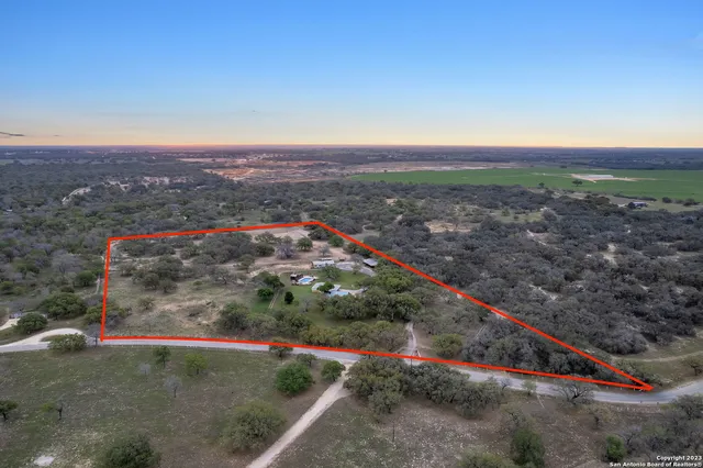 $925,000 | 2112 Eichman Road, Poteet, TX 78065