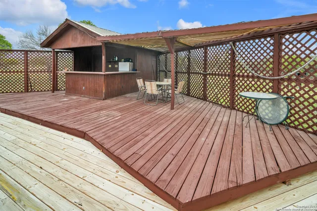 $925,000 | 2112 Eichman Road, Poteet, TX 78065