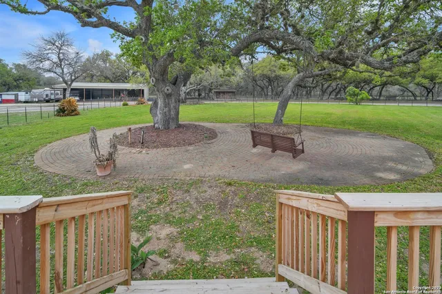 $925,000 | 2112 Eichman Road, Poteet, TX 78065