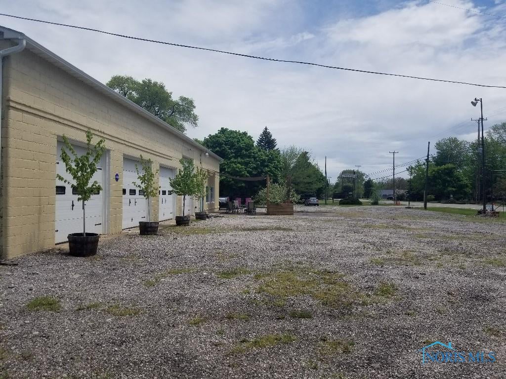 2123 East State Road Port Clinton, OH 43452 - Photo 1 of 24 Gallery Image 1