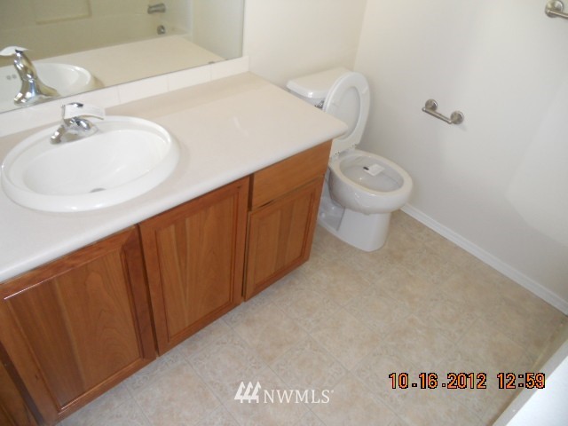 4775 Shattuck Avenue South, Unit D101 Renton, WA 98055 - Photo 10 of 14 Gallery Image 10