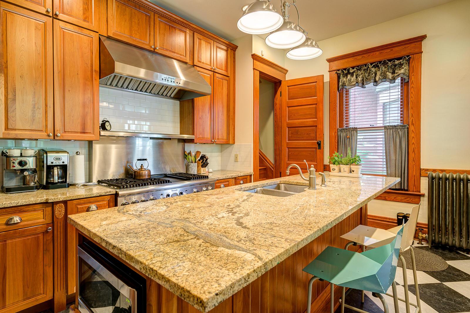 814 Bryden Road Columbus, OH 43205 - Photo 11 of 37 Gallery Image 11