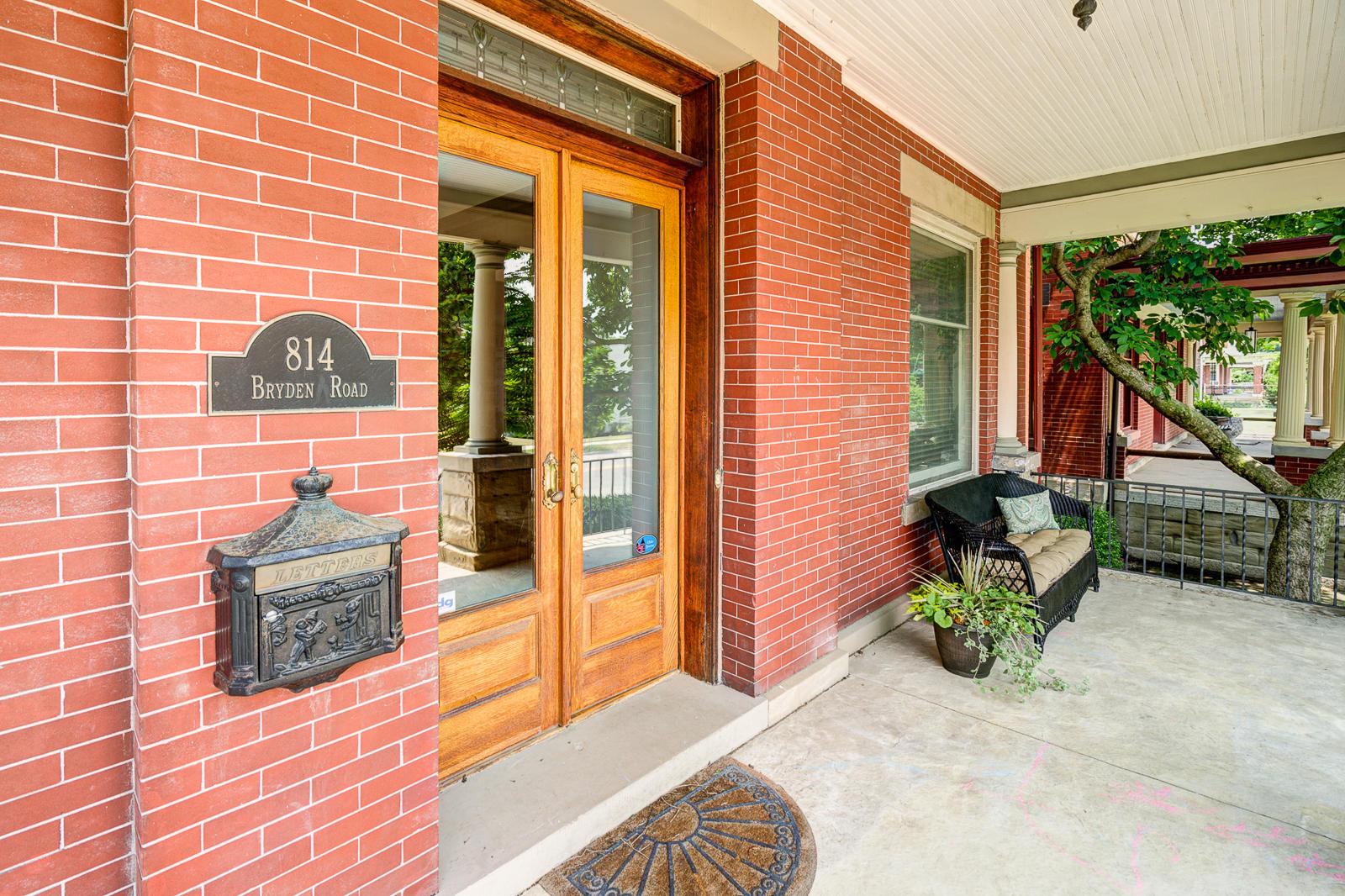 814 Bryden Road Columbus, OH 43205 - Photo 2 of 37 Gallery Image 2