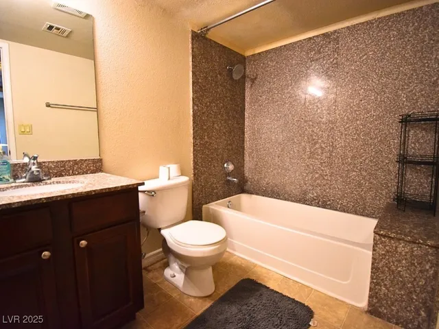 $199,999 | 2451 North Rainbow Boulevard, Unit 1130, Las Vegas, NV 89108