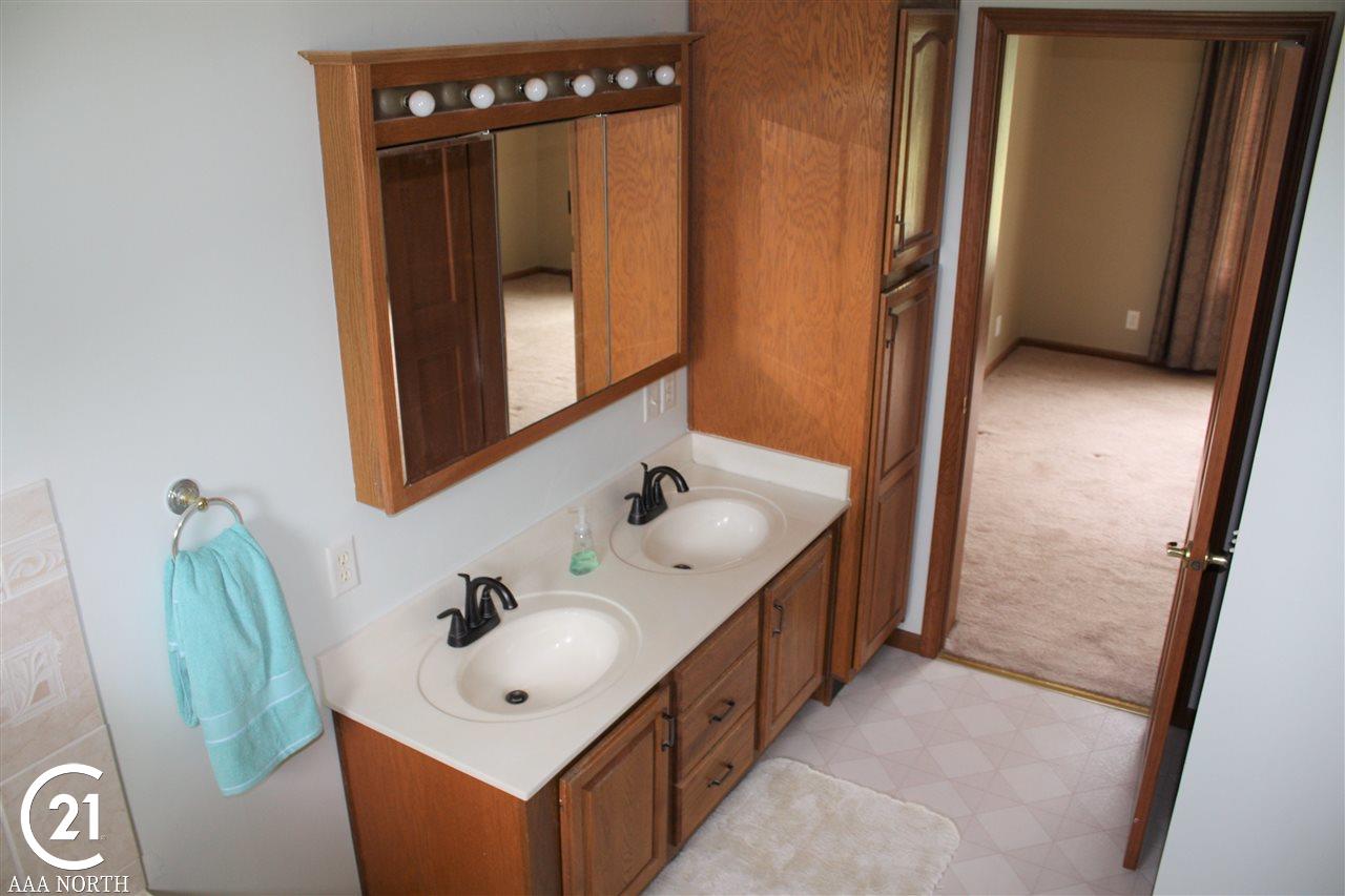 5417 Bishop Road Dryden, MI 48428 - Photo 19 of 35 Master Bathroom