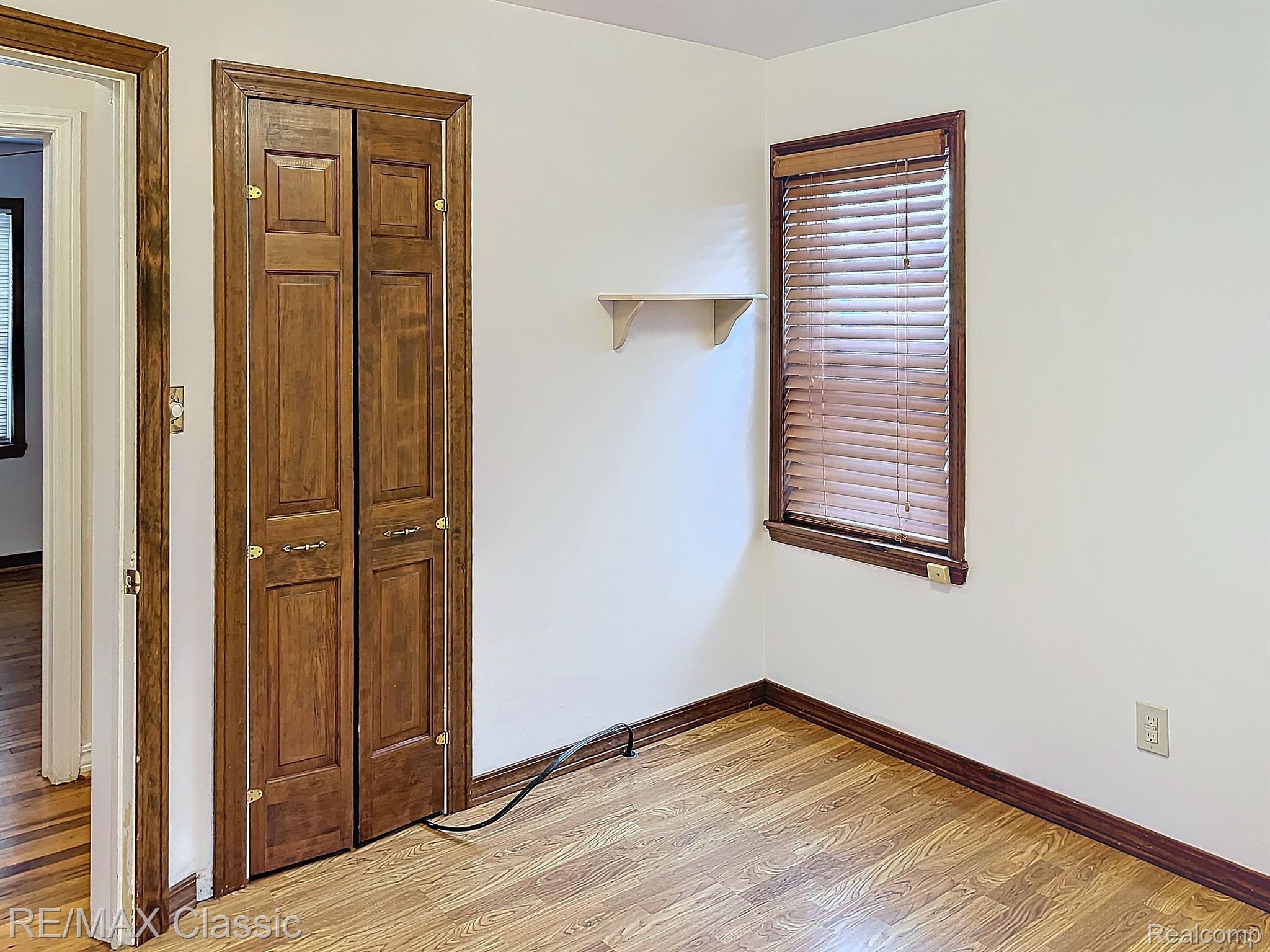 20129 Rensellor Street Livonia, MI 48152 - Photo 17 of 26 Bedroom #2 with deep closet