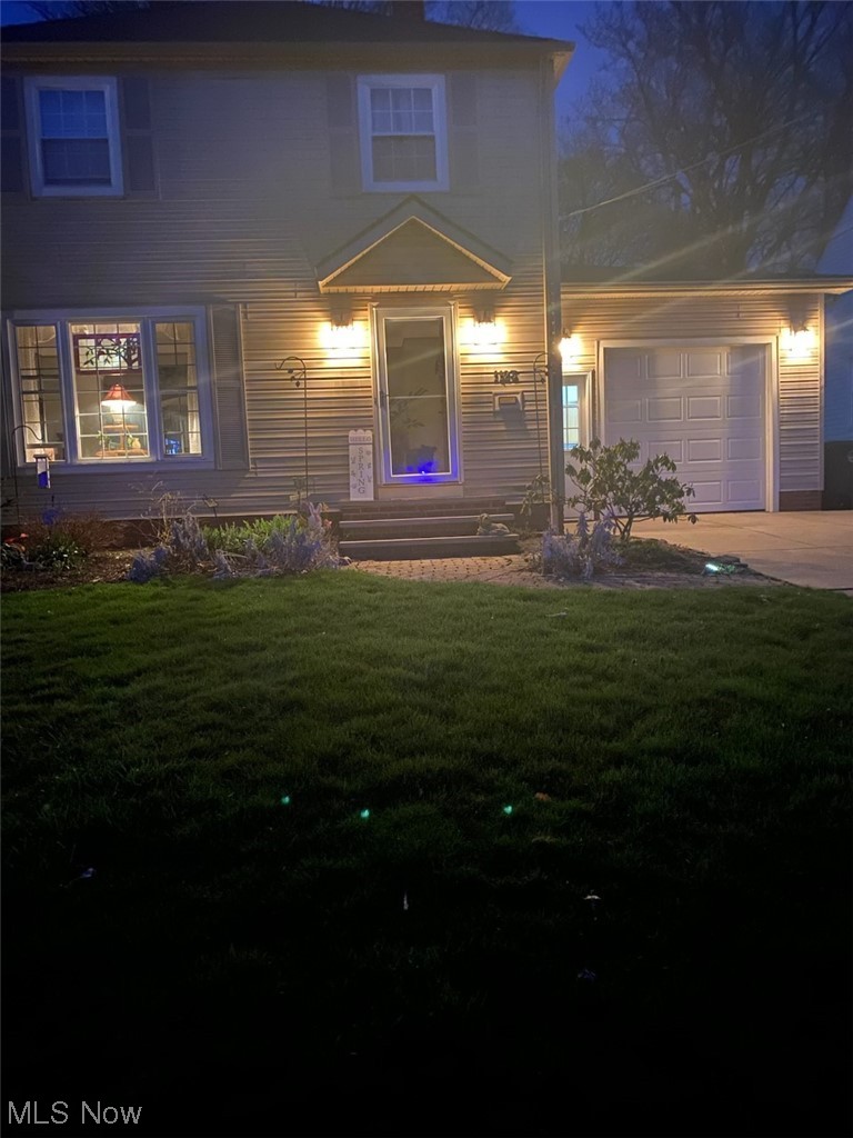 1123 Churchill Road Lyndhurst, OH 44124 - Photo 31 of 32 OUTDOOR LIGHTING