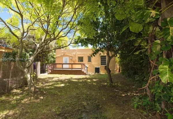 $2,250 | 305 Northeast 2nd Avenue, Dania Beach, FL 33004